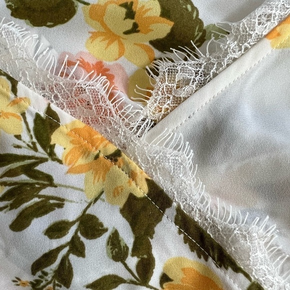 41 Hawthorn XXL floral cami - Picture 7 of 7